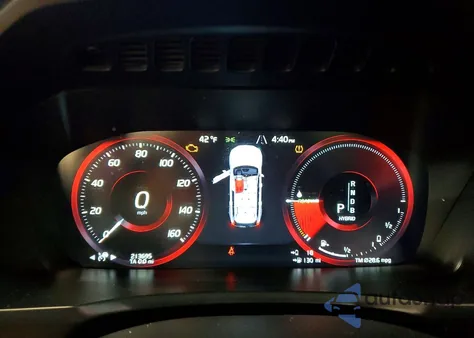 2016 Volvo Xc90 T8 z USA, uszkodzony, nr VIN YV4BC0PL1G1091118